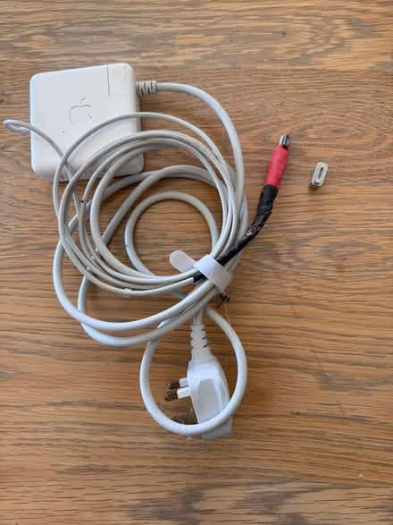 Photo of free Old MacBook charger (Whiteparish, SP5, Wiltshire) #1