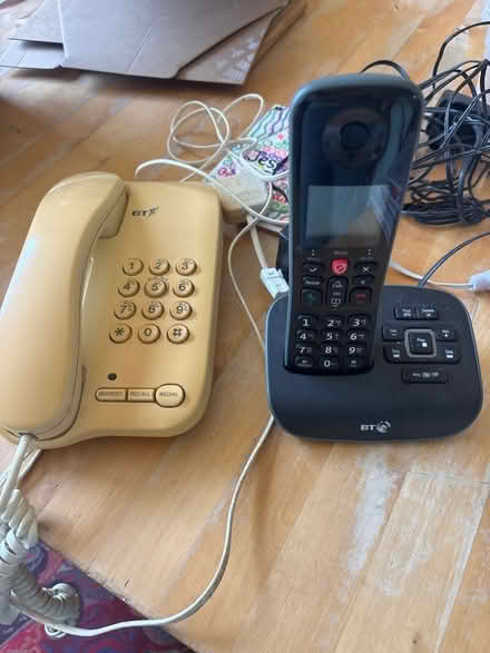 Photo of free 2 old phones (Ball Hill CV2) #1