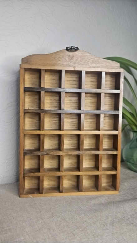 Photo of small shelf, trinket shelf (west norwood SE27) #4