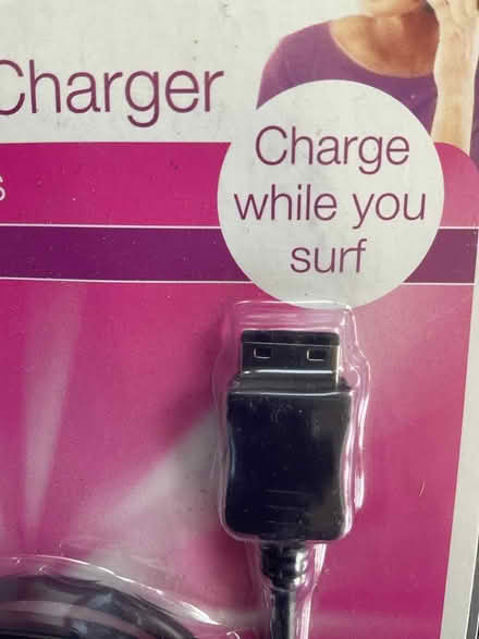 Photo of free USB Phone Charger (RG30 Tilehurst) #3