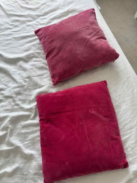 Photo of free x2 small cushions (Bs15 4ub) #2