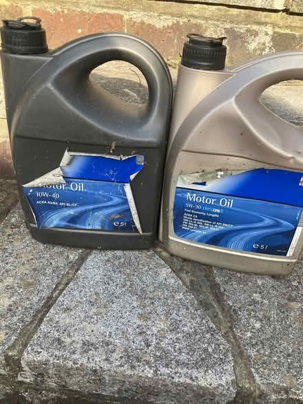 Photo of free 2 cans of motor oil (Coulsdon, CR5) #1