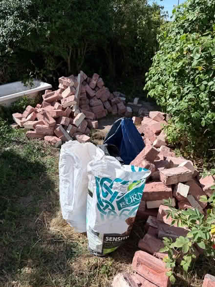 Photo of free House bricks (Wormbridge HR2) #1