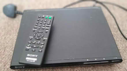 Photo of free DVD player (Hayes UB4) #1