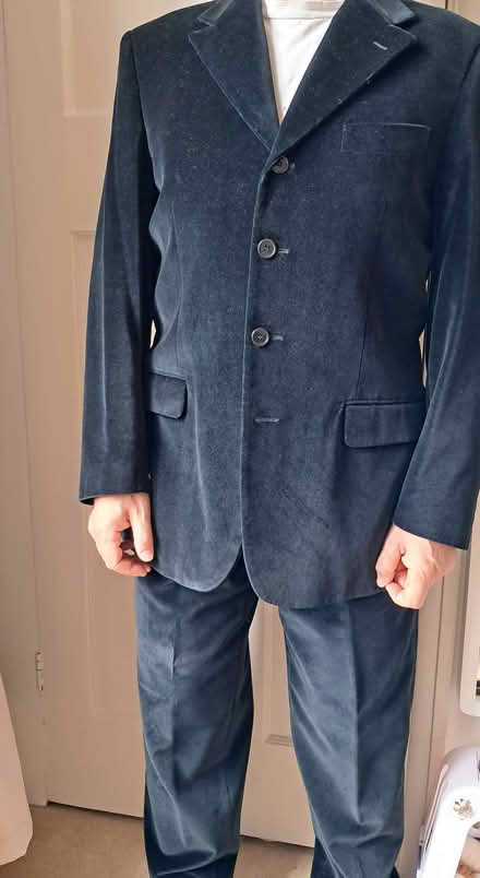 Photo of free Velvet black suite (Hanwell W7) #1