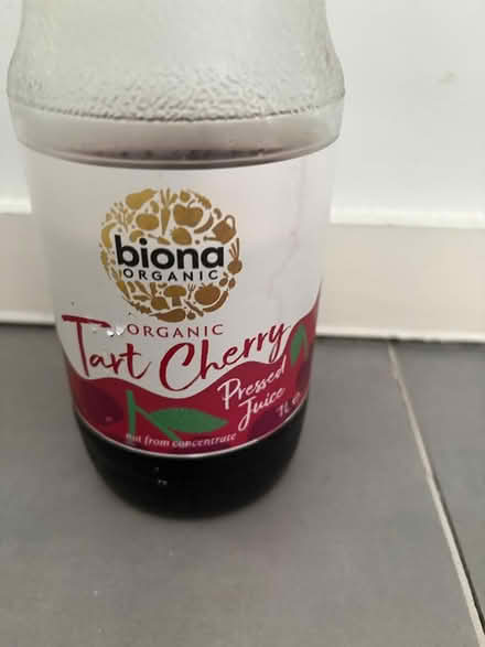 Photo of free Set of 5 1 litre glass bottles (Union Street, Borough SE1) #4