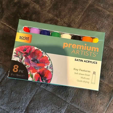 Photo of free Artists Pastels, Charcoal and Acrylic Paints (Chipping Norton OX7) #1