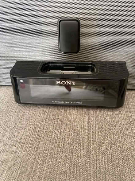 Photo of free SONY Dream Machine ICF-C1iPMK2 (BS165) #3