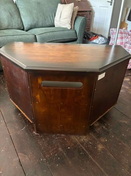 Photo of free Tv stand (Se25) #3