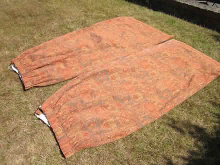 Photo of free pair of heavy duty/lined curtains (halifax hx3) #4