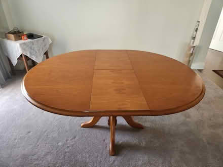 Photo of free Round table (extends to oval) (Bentleigh East) #4