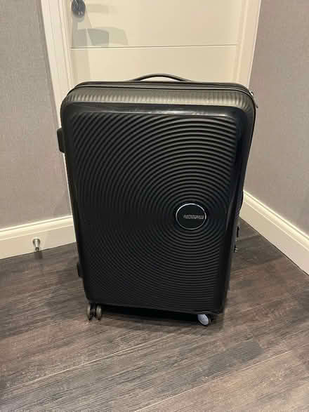 Photo of free American Tourister suitcase (Finchley Church End N3) #2