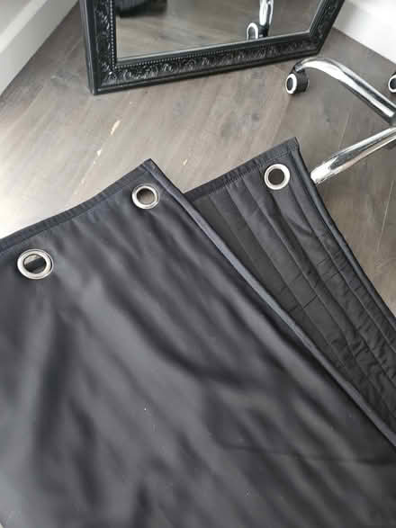 Photo of free Heavy Soundproof / Acoustic Curtain (upper holloway N19) #2