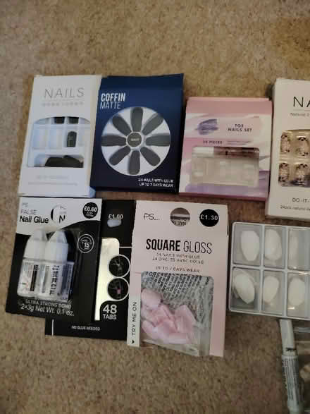 Photo of free Press on nail selection (Bowerham LA1) #3