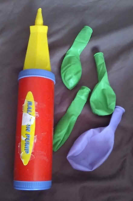 Photo of free Balloon Pump with Balloons (Oakland) #1