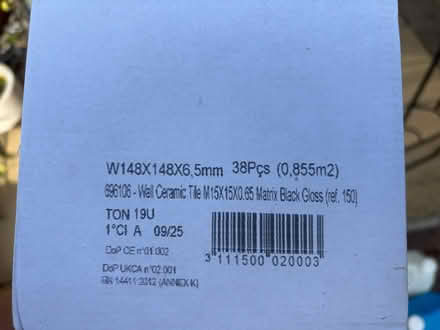 Photo of free Black gloss wall tiles (Sigglesthorne HU11) #2