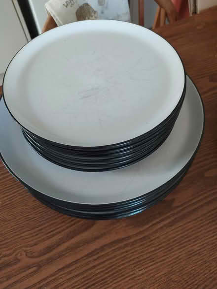 Photo of free Plates (Hedge End SO30) #1