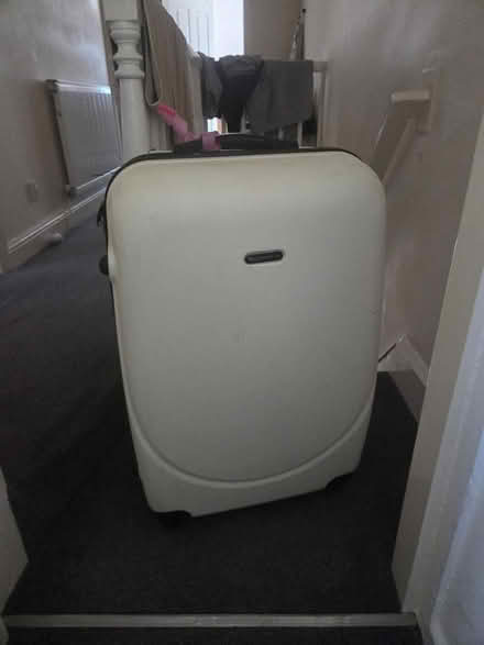 Photo of free White large suitcase (Lamberhead Green WN5) #1
