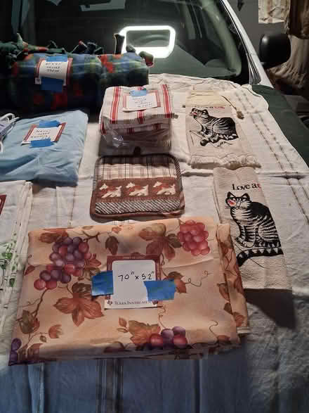 Photo of free Various New Linens/Heating Pad (Sunnyvale Cherry Chase Area) #2
