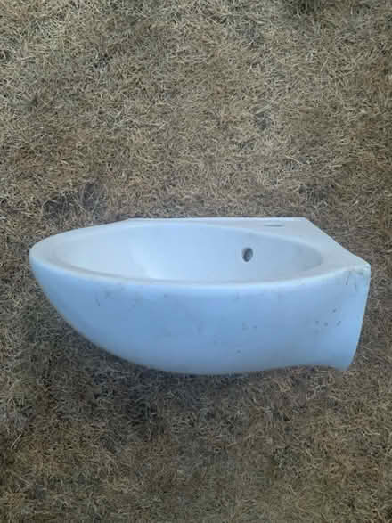 Photo of free Corner basin (Headington OX3) #2