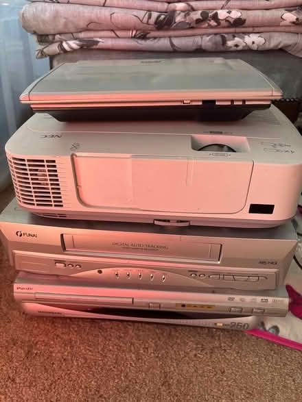 Photo of free Assorted media electrical (Ball Hill CV2) #1