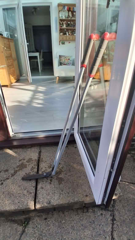 Photo of free Lawn edgers (Beaumont LA1) #2