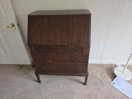Photo of free Bureau, dark veneered (Park Hill CR0) #1