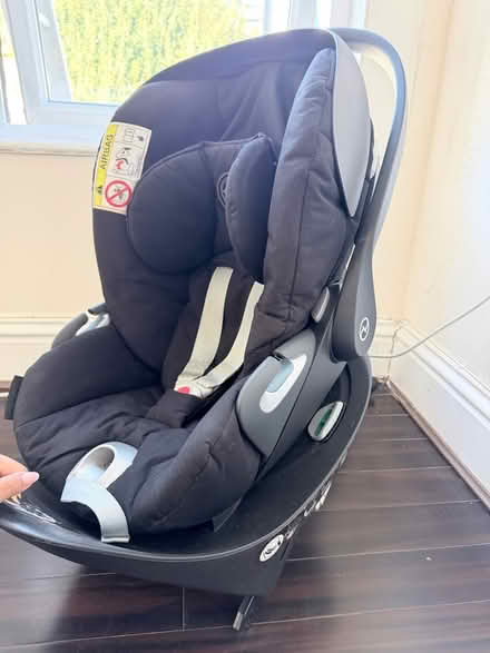 Photo of free Cybex Cloud Z i-Size infant carseat (Fulham SW6) #1