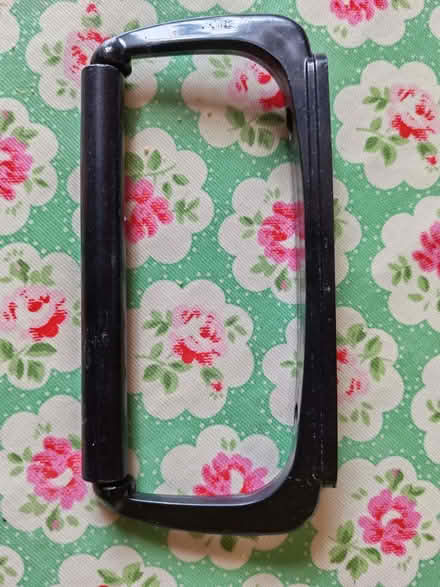 Photo of free Vintage 1960s bathroom cabinet (Rosemount AB25) #4
