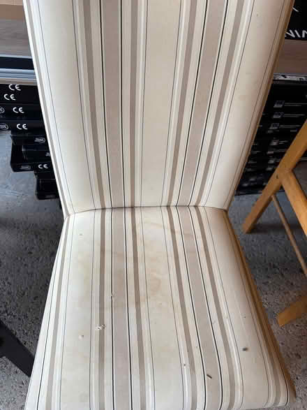 Photo of free Arm chair, needs clean (L5L 5P5) #3