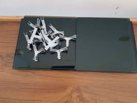 Photo of free glass display shelves (Kendal LA9) #4