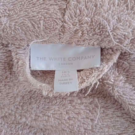 Photo of free white company lady’s towelling dressing gown (Denham UB9) #1