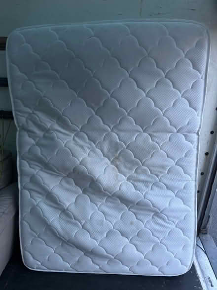 Photo of free White Mattress – Great Condition (SW16 5PR) #1