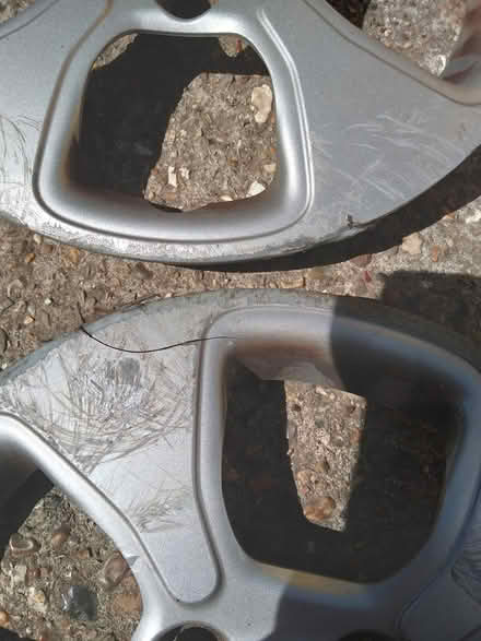 Photo of free Kia 14" wheel trims (CT13) #4