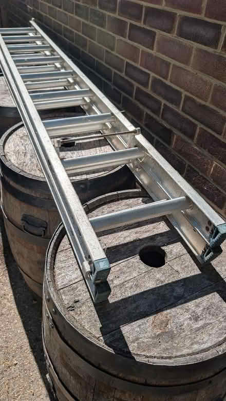 Photo of free Telescopic Aluminium ladder (extends to 4m) (Gorse Hill GU22) #3
