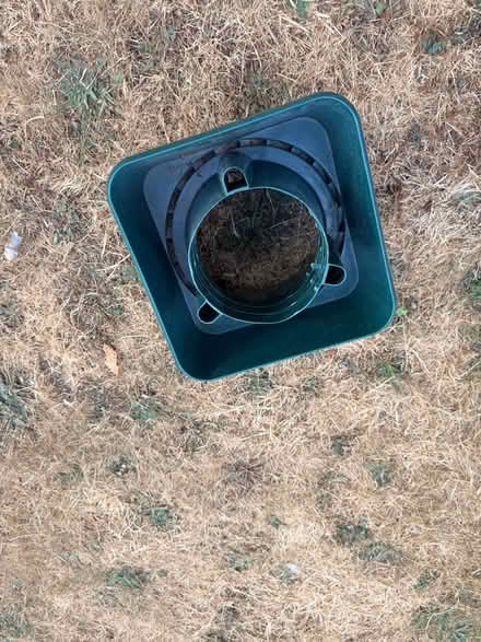 Photo of free Planter (Hagley HR1) #2