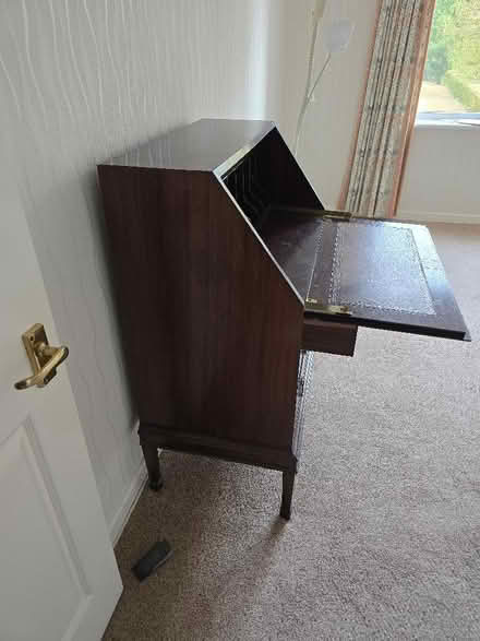 Photo of free Bureau, dark veneered (Park Hill CR0) #3