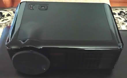 Photo of free small projector (near the Sunnyvale library) #1