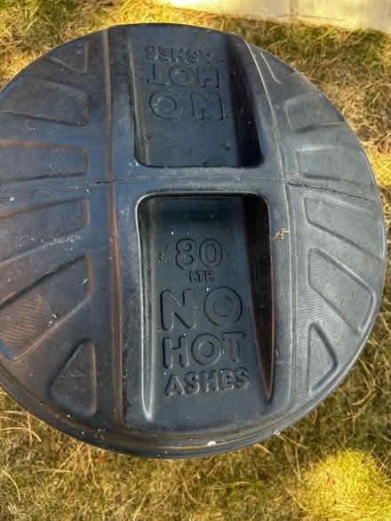 Photo of free 80 litre Black plastic lidded bin (West Kirby CH48) #3