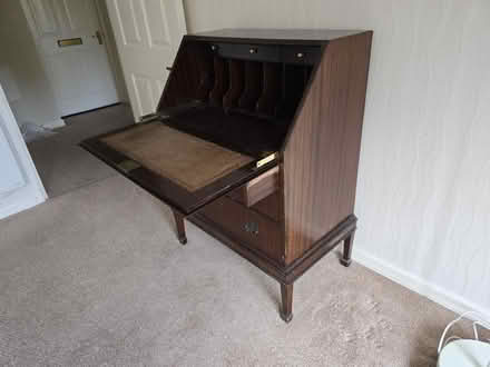 Photo of free Bureau, dark veneered (Park Hill CR0) #2