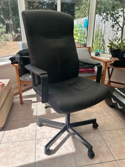 Photo of free Black Office Chair (DA2) #3