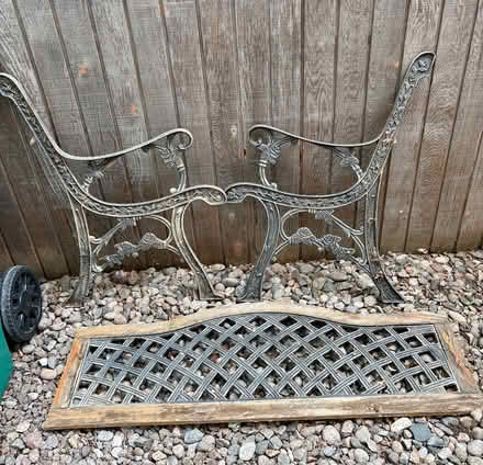 Photo of free Home Depot outdoor bench (S Garland St and W Yale Ave) #2