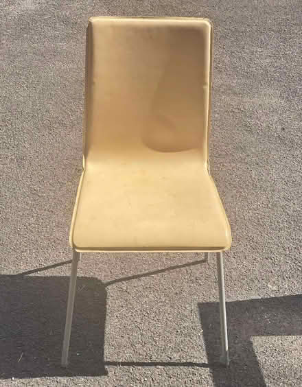 Photo of free coffee tablesx2 Chairs x8 (Clevedon BS21) #2