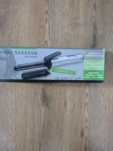 Photo of free Vidal Sassoon curling wand (Broughton CH4) #1