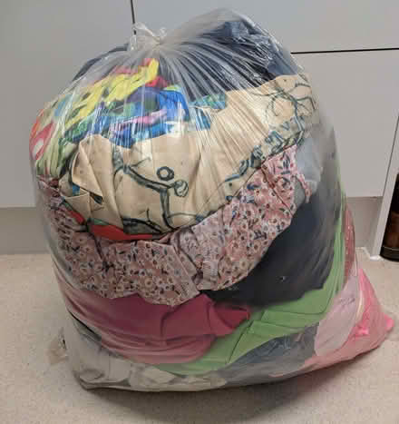 Photo of free 2nd Massive bag mixed clothes (The Highlands TN39) #1