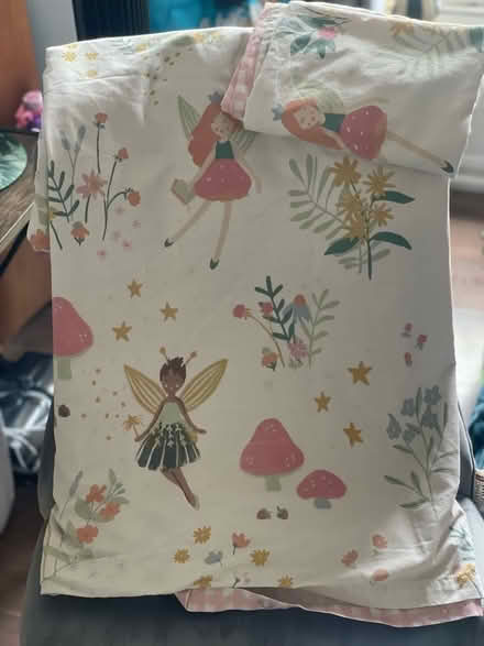 Photo of free Girls Fairy Single bed duvet cover & pillpwcase (Leytonstone E11) #2