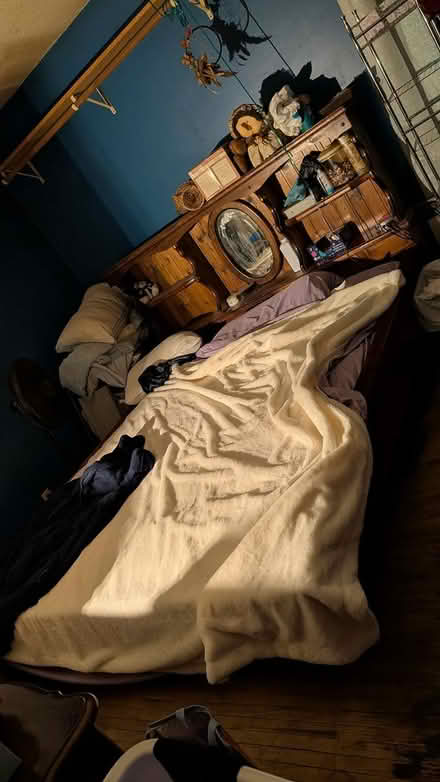 Photo of free classic 1990 CA King Water Bed (Eagan) #3