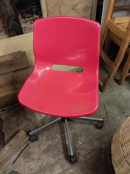 Photo of free Ikea Plastic Desk Chair (Balerno EH14) #1