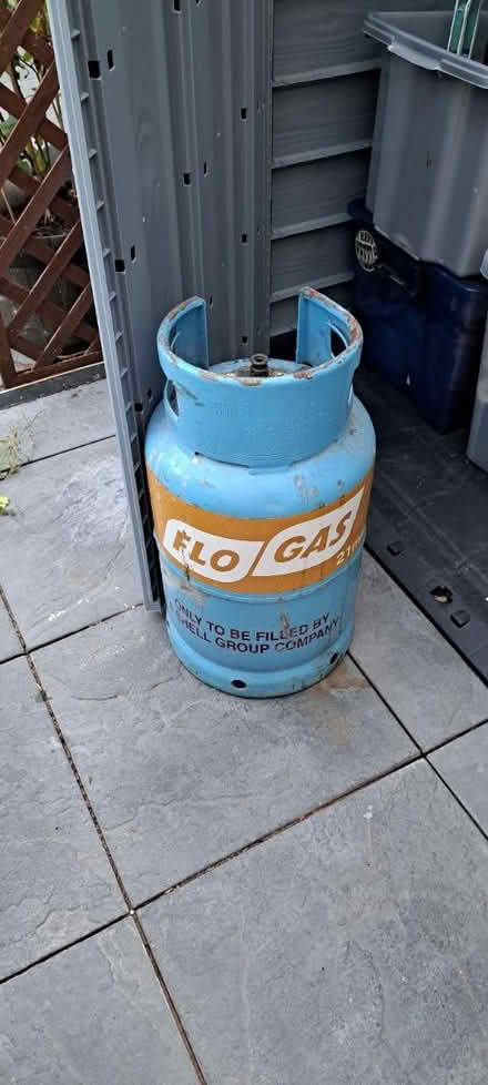 Photo of free Flo gas cannister 12.4kg (Anstey LE7) #1
