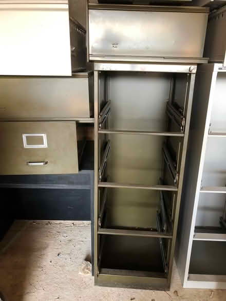 Photo of free File Cabinet (Chislehurst BR7) #1